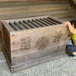 お賽銭箱の掃除