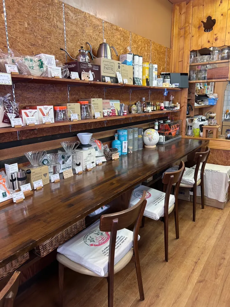 福田珈琲焙煎所の店内