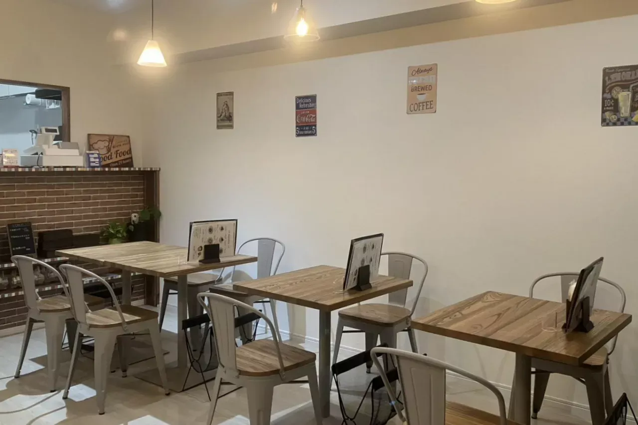 片倉町カフェソプラ店内