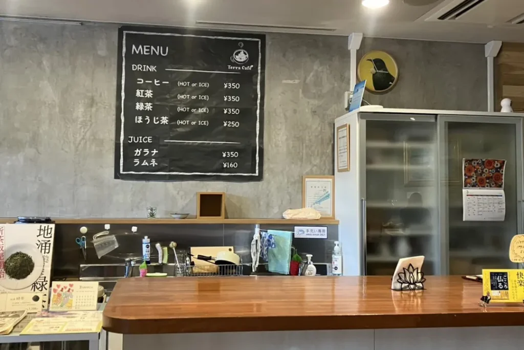 注文はカウンターで