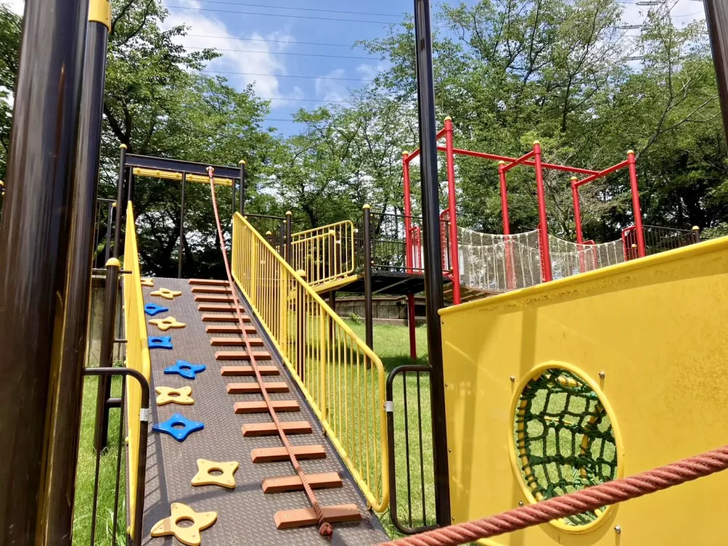 岸根公園の遊具がリニューアル